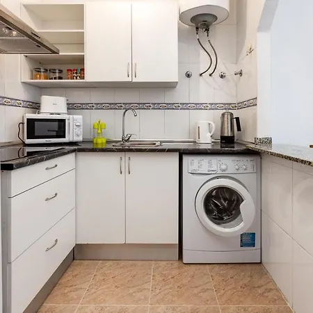 Bonito De Dos Y Piscina * Torrevieja